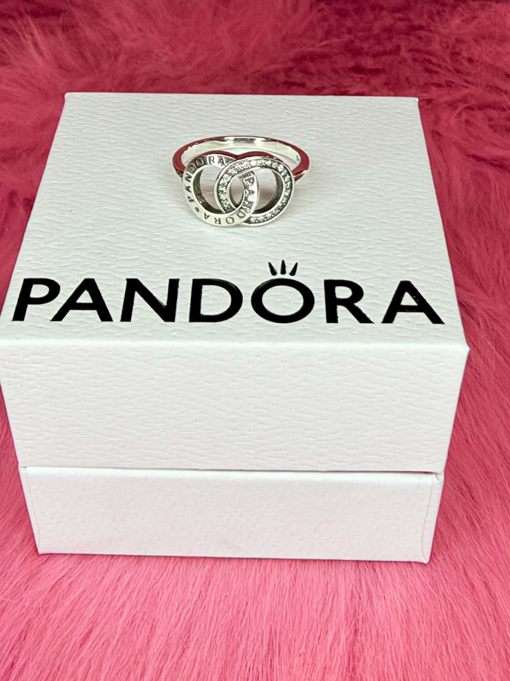Pandora Sterling Silver Interlocking Circle Ring in Silver